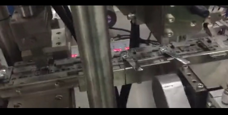 維進不銹鋼喉箍全自動組裝機